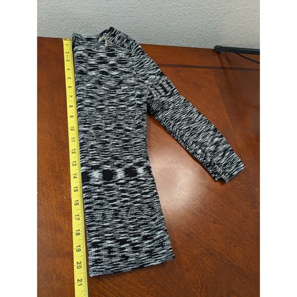 Chelsea & Theodore Fitted‎ Sweater Top S Gray Black Marled Shoulder Zip Stretch - Picture 7 of 8